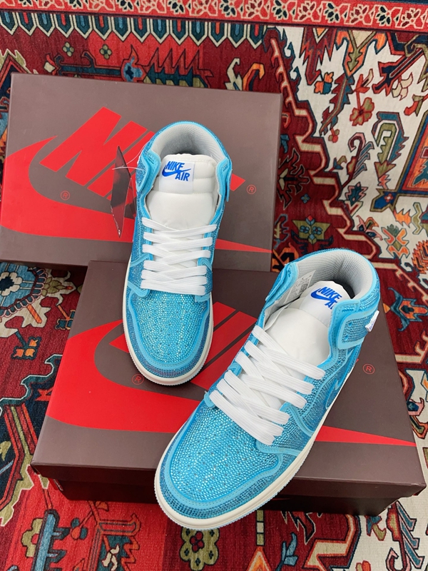 ナイキ靴側面デザイン